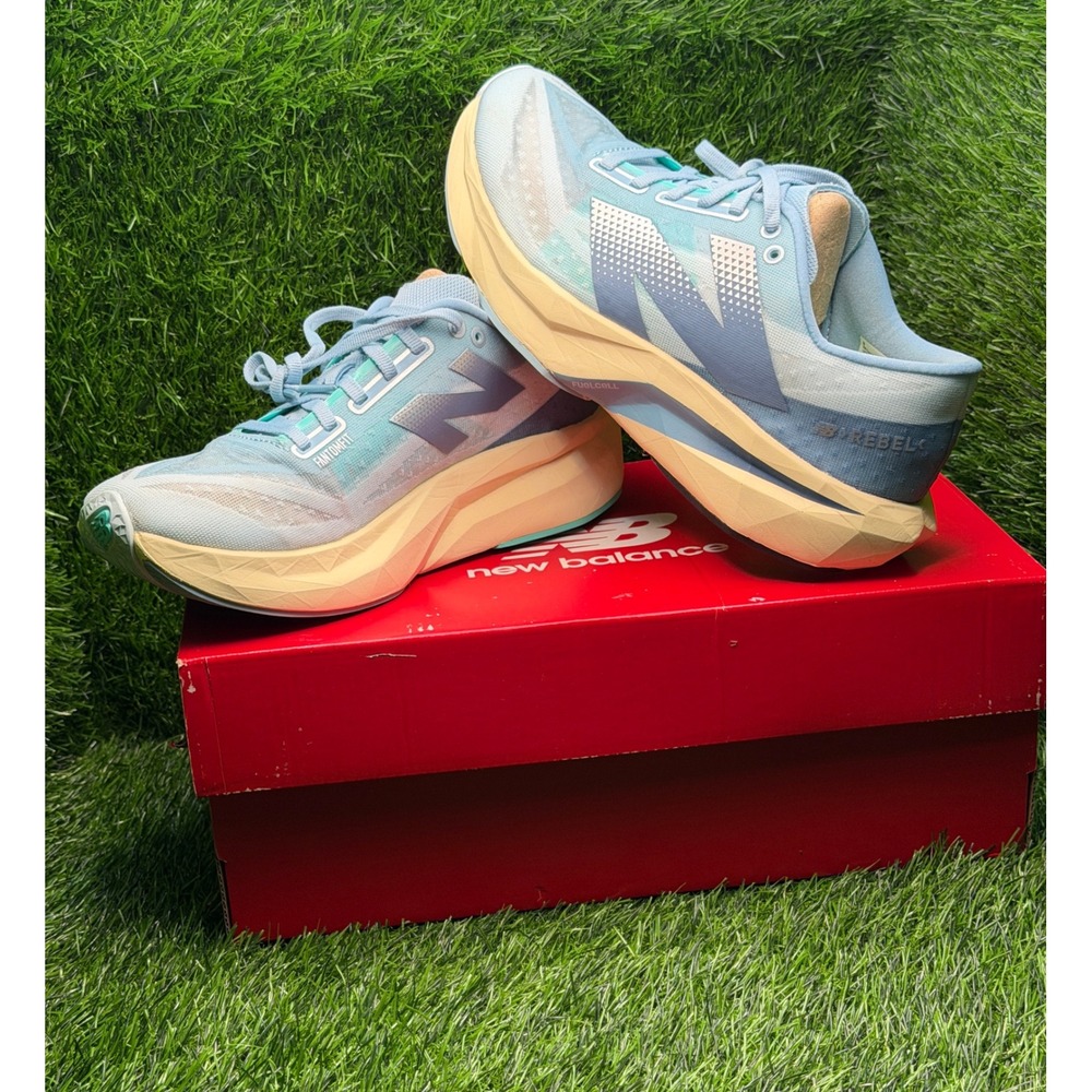 New Balance FuelCell Rebel v4 Womens size 9 Running Shoes Blue WFCXCH4